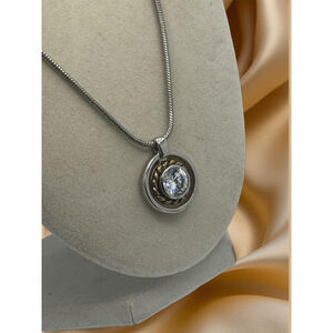 Contemporary Vintage Rhinestone Bezel Pendant Necklace Y2K